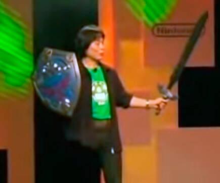 Miyamoto presenta The Legend of Zelda: Twilight Princess en el E3 2004. La feria era un auténtico show.