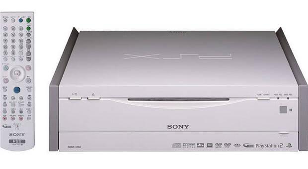 Sony terminó de desterrar las siglas PSX usándolas para este híbrido entre PS2 y grabador de vídeo digital.