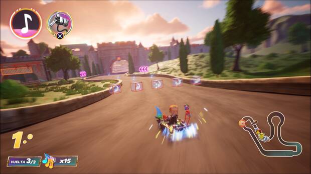 Cajas con poderes, curvas en las que derrapar, atajos, escenarios cambiantes… Es fácil saber qué esperar de ‘DreamWorks All-Star Kart Racing’.