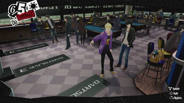 En Kichijoji podremos jugar a minijuegos como los dardos y el billar para mejorar la relación con nuestros amigos.