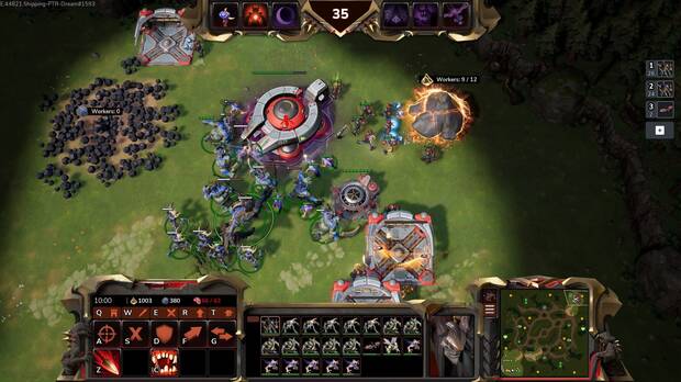 Aunque los humanos recuerden a los Terran y los Infernales a los Zerg, las diferencias a nivel jugable de ambas razas con sus