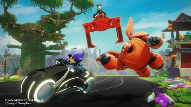 Resulta extraño que Disney no quiera que se mezclen personajes de distintas historias en los Play Sets, pero luego convivan todos en el Toy Box.