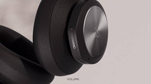 El control de volumen es cómodo y accesible.