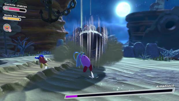 Kirby esquiva con muchísimo estilo, como no podía ser de otro modo.