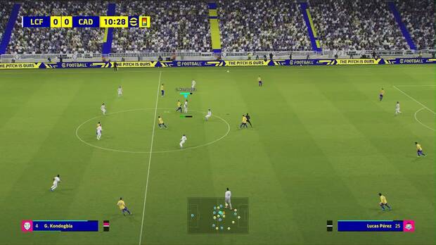 La conectividad online de eFootball 2022 debe mejorar ya que muchos partidos tienen problemas de latencia o microcortes de señal.