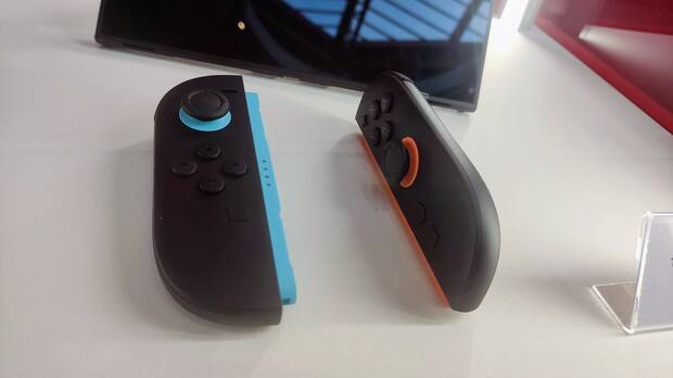 Los Joy-Con transmiten sensaciones muy similares, salvo por la incorporación del modo ratón y la sujeción magnética.
