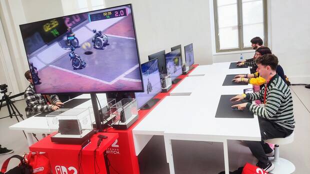 Drag x Drive es un juego que aprovecha totalmente el modo ratón, con un funcionamiento original y divertido.