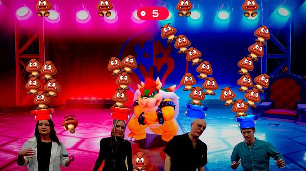 La cámara es aprovechada de múltiples maneras y muy cómicas, como aquí apilando goombas.