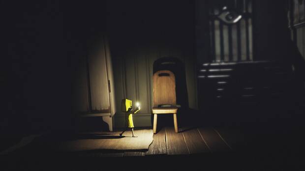 La oscuridad total, el mechero y el chubasquero amarillo. Son los elementos visuales de ‘Little Nightmares’.