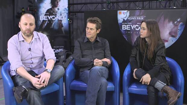 David Cage con Willem Dafoe y Ellen Page durante la presentación de 'Beyond: Dos Almas'.