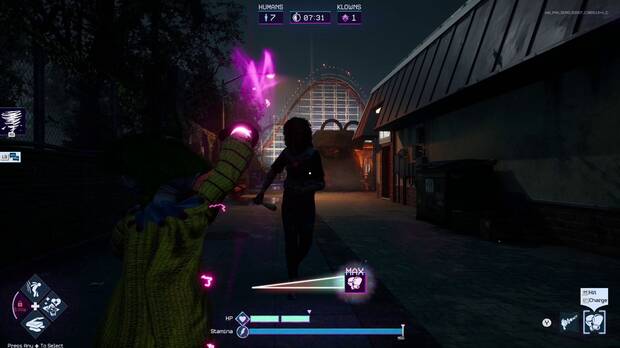 No hemos podido probarlo, pero entre las armas de los payasos tambin se incluyen los guantes de boxeo con los que podremos cargar un uppercut decapitador.