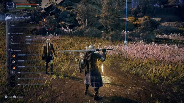 Al subir de nivel, los atributos aumentan automáticamente dependiendo del héroe con el que jugamos.