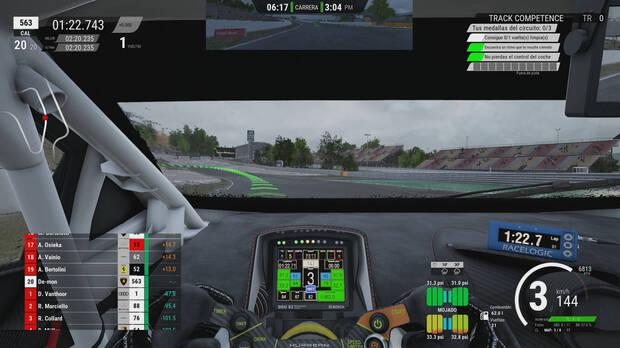 Podrás elegir la hora y el clima de cada pista. Esto es muy interesante para las largas carreras de resistencia.