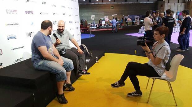 Smirnova tras la cámara en Game esports.