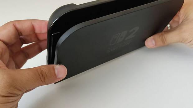 El dock posee un diseo ms estilizado y redondeado; supone una mejora significativa con respecto al de Switch.