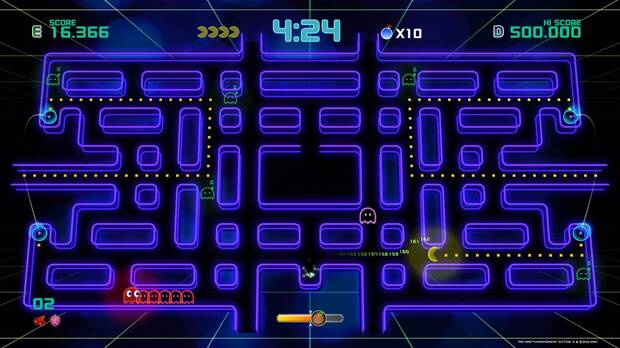 Comer puntos amarillos mientras esquivamos fantasmas. Una mecánica de juego tan simple como entretenida.