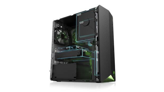 La caja de 15 litros cuenta con espacio suficiente para ampliar nuestro equipo con nuevas unidades de almacenamiento y, en un futuro, actualizar la gráfica o aumentar la RAM.