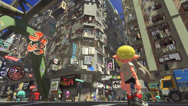 La ciudad caótica será nuestra nuevo centro de operaciones. Desde aquí podremos acceder a los distintos modos y tiendas del juego.