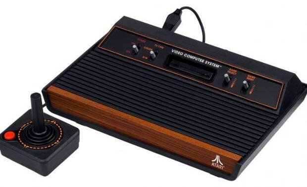 La mítica Atari 2600, alias Stella, llamada así por una bicicleta, una hija o una empleada atractiva.