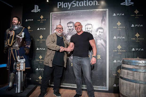 Alex de la Iglesia y Andrea Pessino, cofundador de Ready at Dawn.