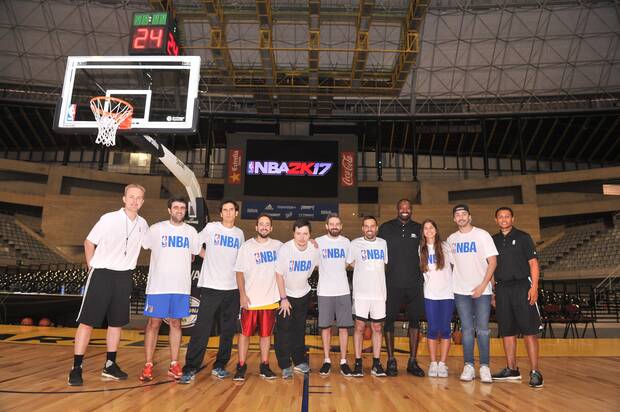 En los Global Games de Barcelona, en 2016, un grupo de influencers pudo realizar un entrenamiento con Jason Richardson.