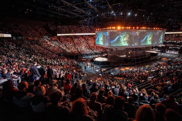 Este es el espectacular aspecto que lucía el AccorHotels Arena de París en la final de este pasado fin de semana.