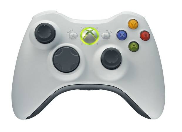 El mando de Xbox 360 sigue siendo todavía un ejemplo a seguir en muchos aspectos.