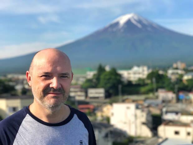 Javier fue el encargado de supervisar, desde la central de Capcom en Osaka, la localización al castellano del juego.