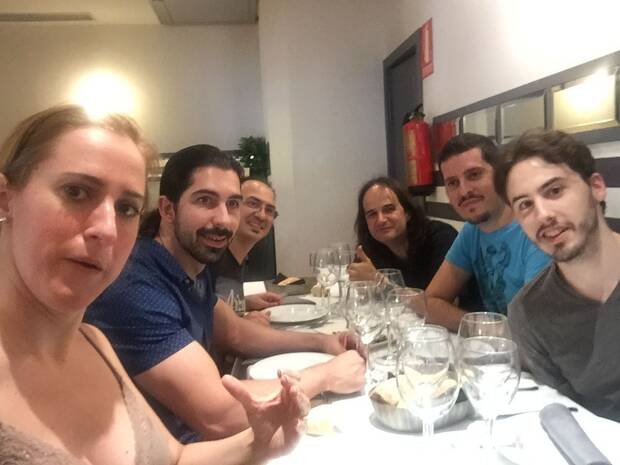 Parte del equipo de Abylight con Locomalito y Gryzor87 (segundo y tercero por la derecha, respectivamente) en el viaje a Madrid para presentar 'Maldita Castilla Ex'.
