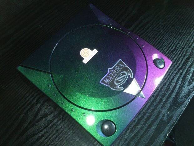 Las ediciones especiales de consolas más extrañas, bonitas y llamativas 13