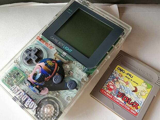 Las ediciones especiales de consolas más extrañas, bonitas y llamativas 8