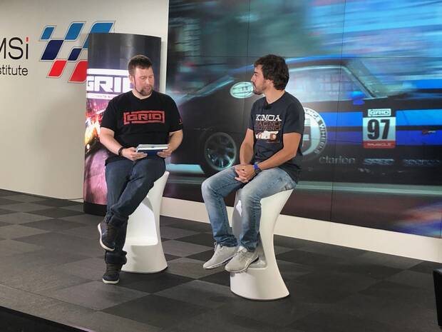 Fernando Alonso fue la estrella invitada al evento de presentación de 'GRiD'. Su tirón es incuestionable, y no sólo en nuestro territorio.