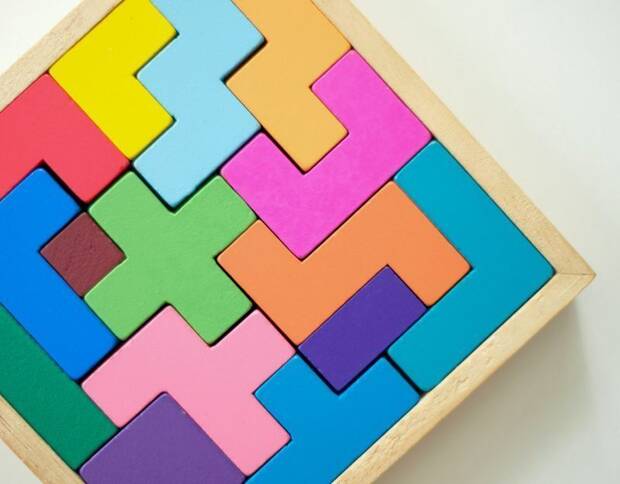 Un juego de pentomin� de madera