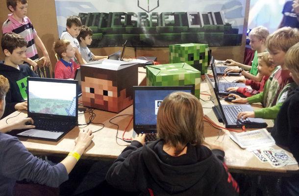 Minecraft ha llegado hasta a los colegios, en forma de un programa educativo.