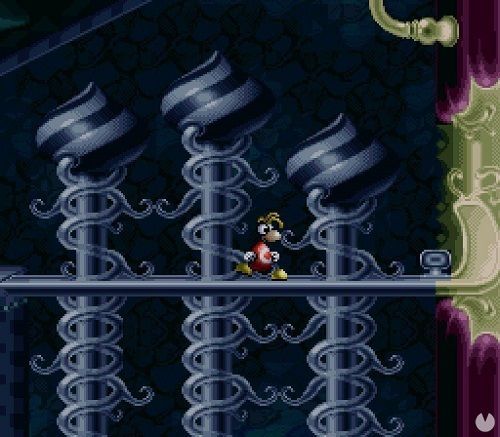El sombrío decorado del prototipo de Super Nintendo contrasta con el colorido que derrocaba la versión final del juego.