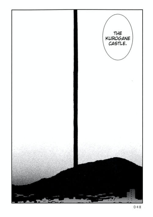 El castillo Kurogane se levanta infinito en el horizonte.